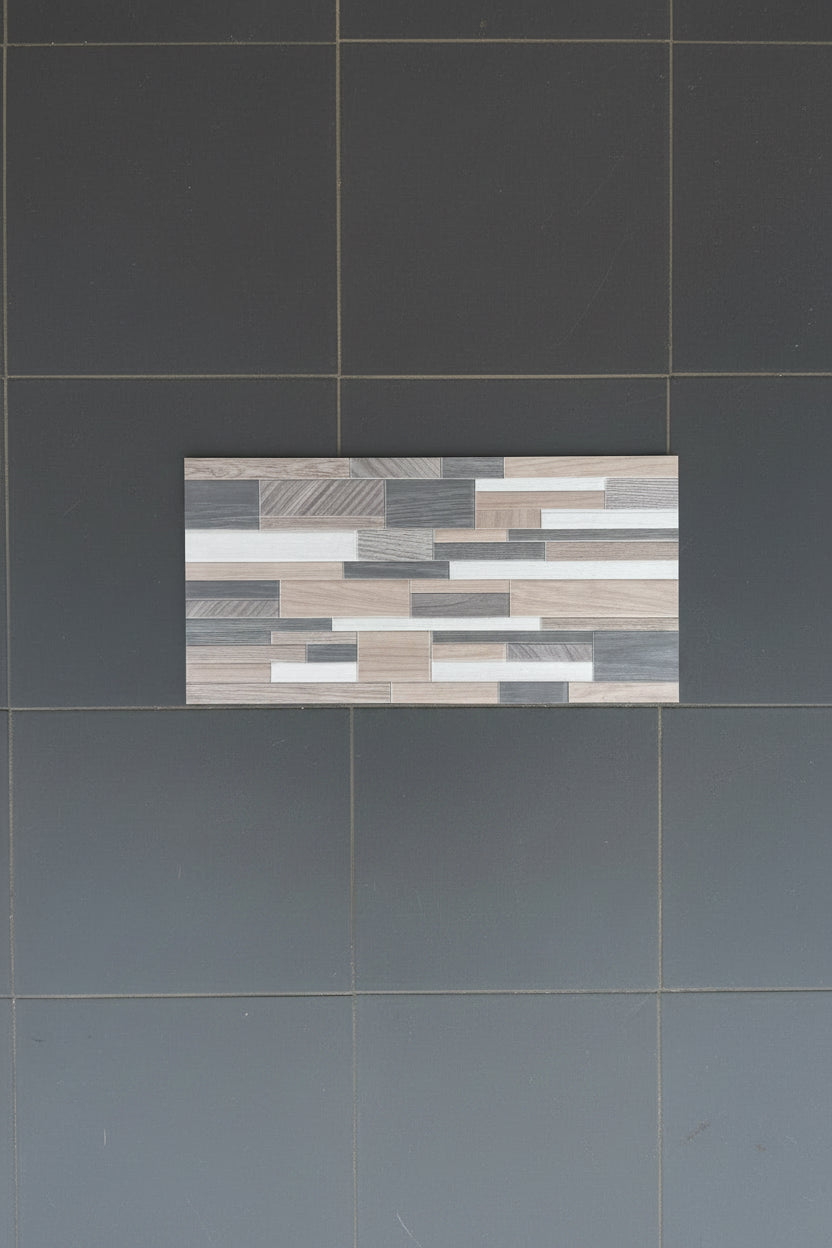 Woody-look ceramic 30x60cm tile