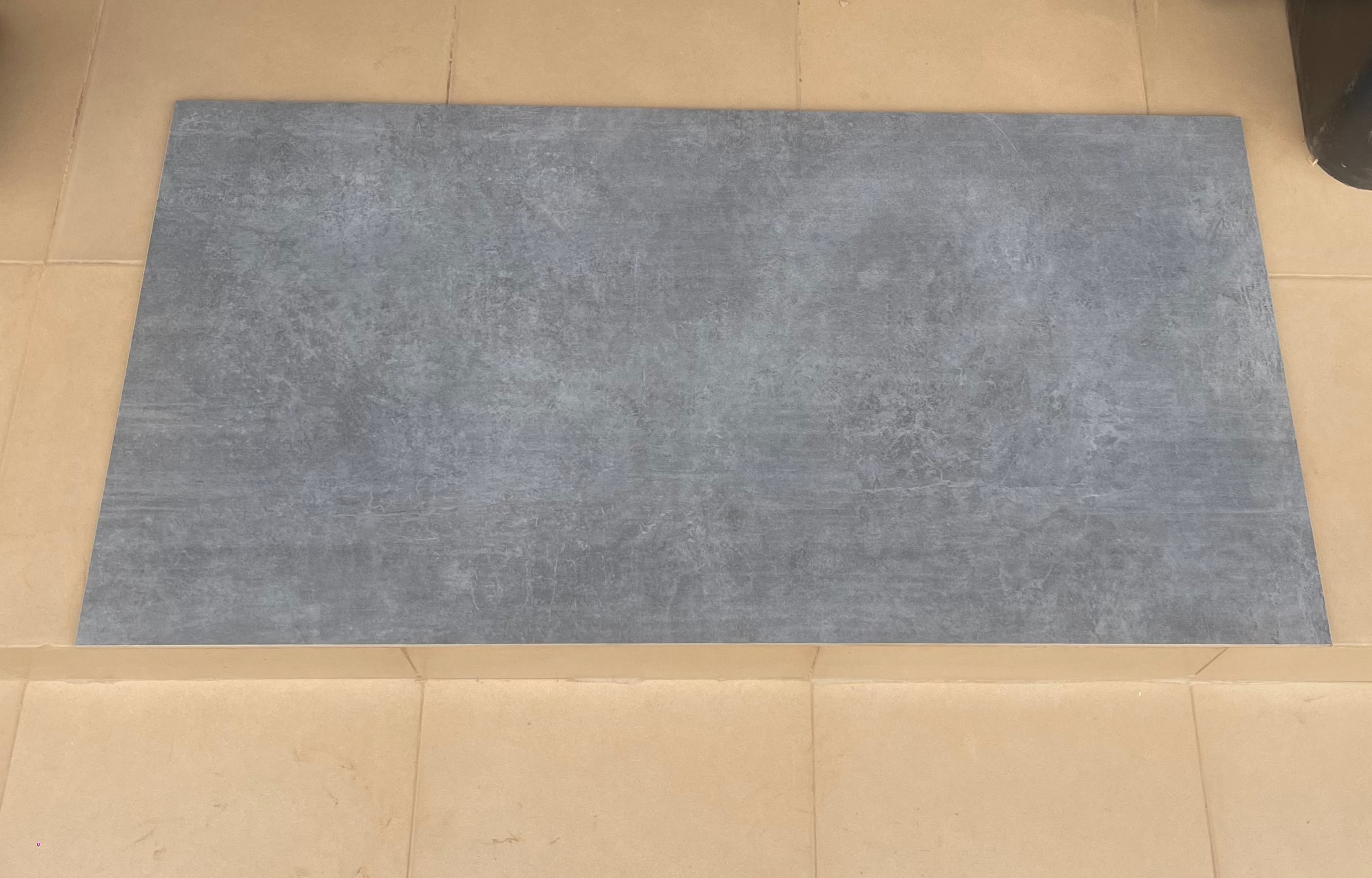 Grey plain look 60x120cm wall tile (per Box)