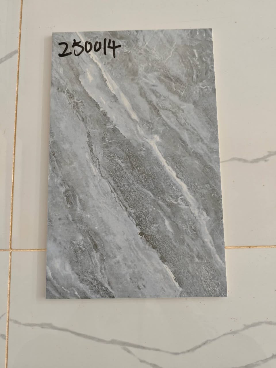 Grey with white accents 25x40cm wall tile (per box)